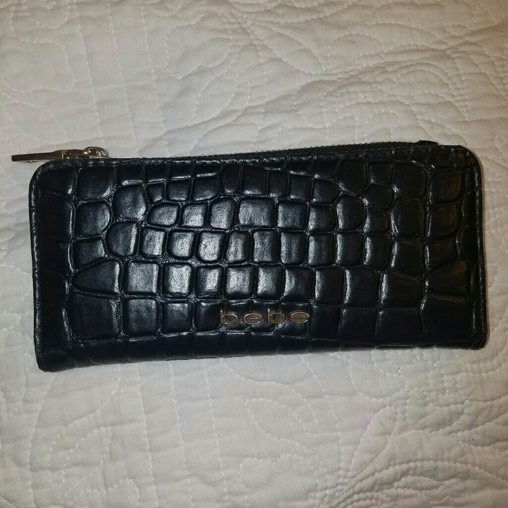 💥SOLD💥 bebe Crocodile Embossed Wallet